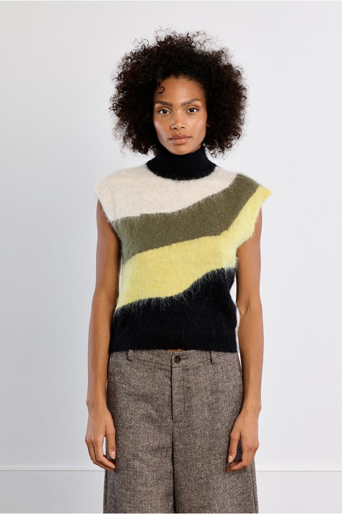 Brushed knit sweater, sleeveless