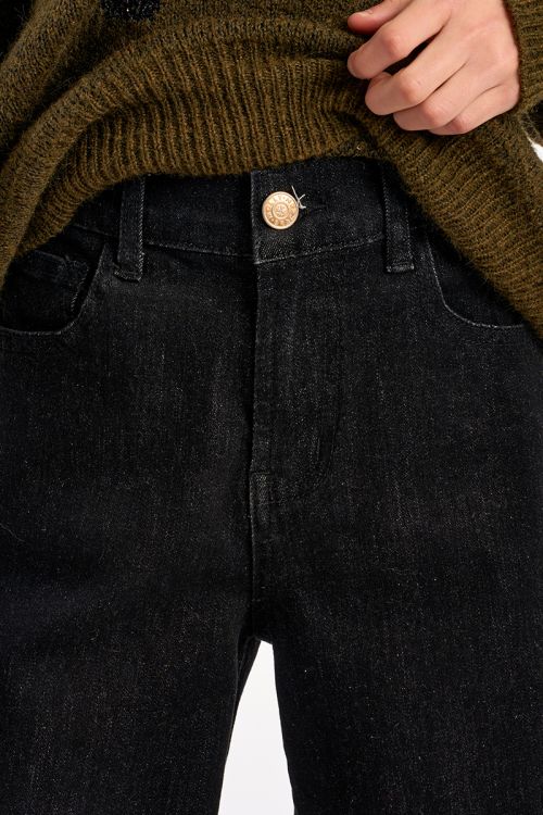 Jean taille haute, coupe évasée