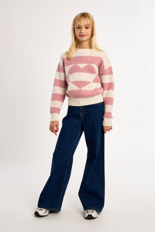 Pull à rayures, motif cœur