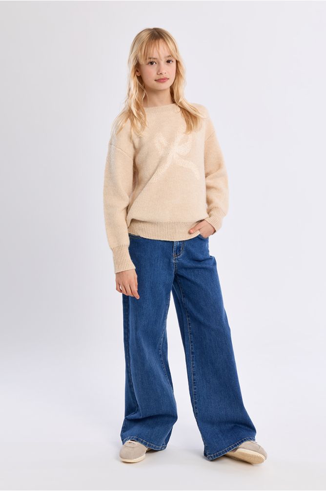 Pull en maille, motif nœud