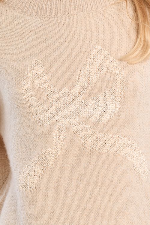Pull en maille, motif nœud
