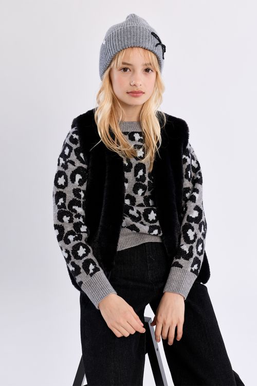 Sleeveless faux fur jacket