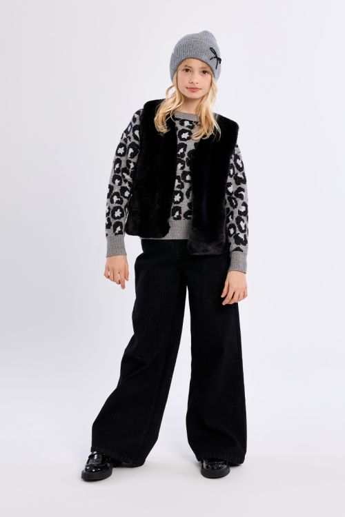 Sleeveless faux fur jacket