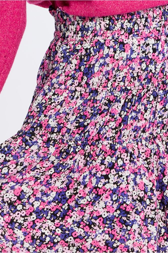Jupe courte volantée, motif fleuri