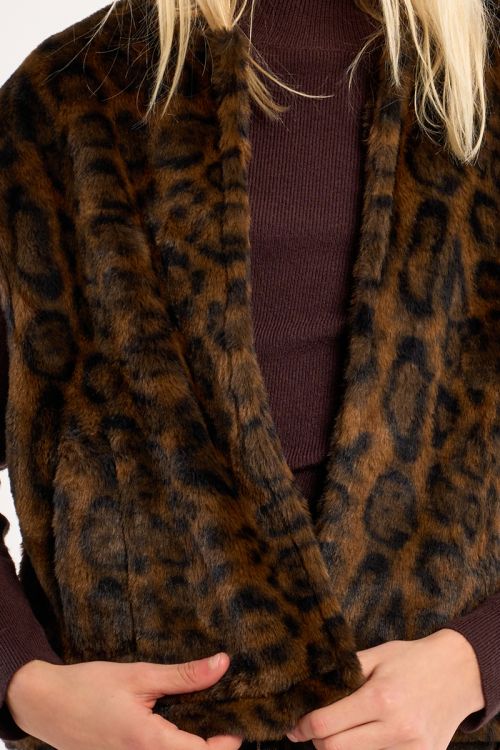 Sleeveless faux fur jacket