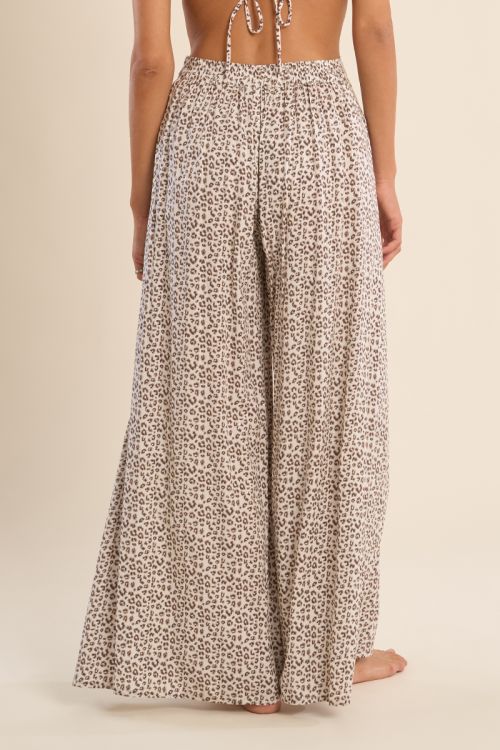 Flowing trousers, leopard print