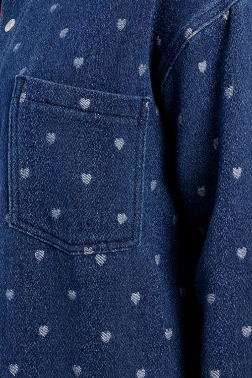 Sobrecamisa vaquera estampado corazones