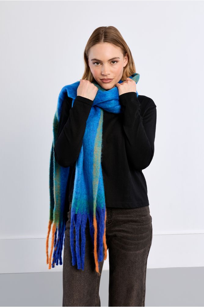 Bufanda multicolor con flecos