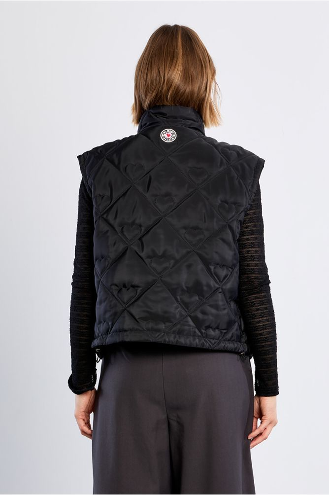 Sleeveless down jacket