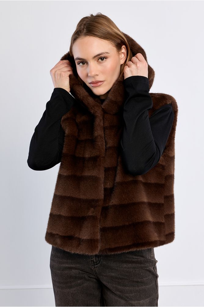 Sleeveless jacket, imitation fur