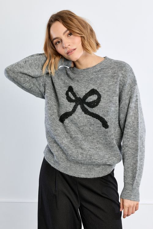 Pull en maille, motif nœud