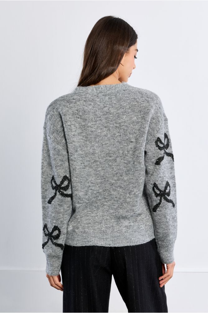 Cardigan en maille, motifs nœuds