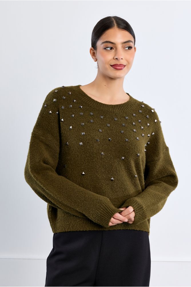Pull en maille clouté
