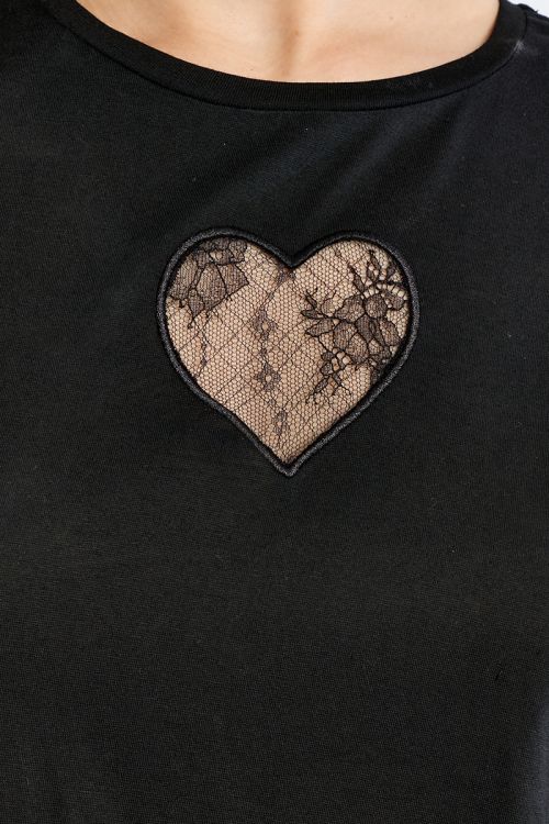 T-shirt droit, avec cœur en semi-tansparence