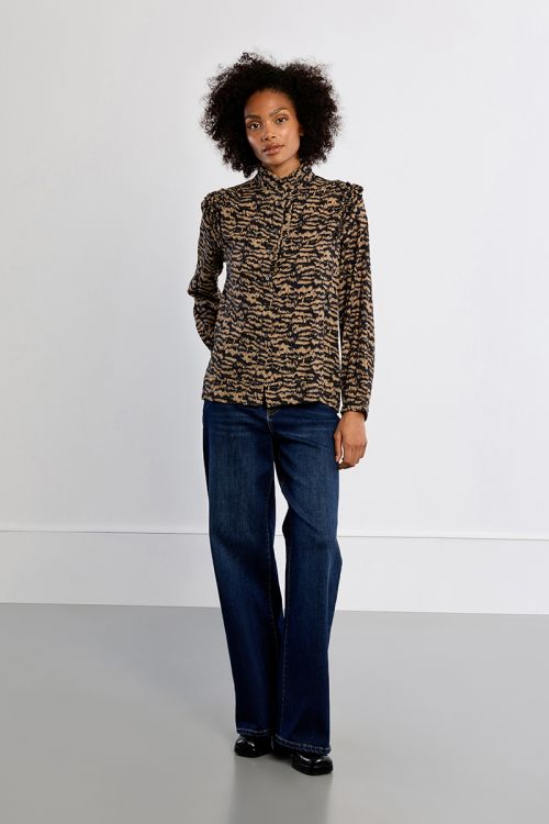 Camisa de manga larga estampado y volantes