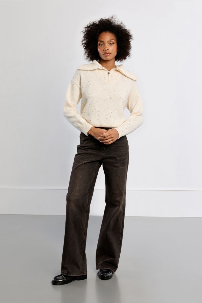 Trucker collar sweater with sequins
