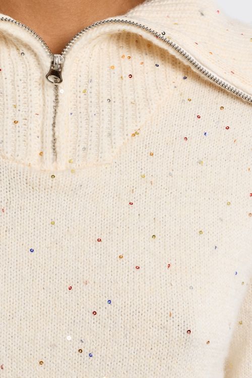 Trucker collar sweater with sequins