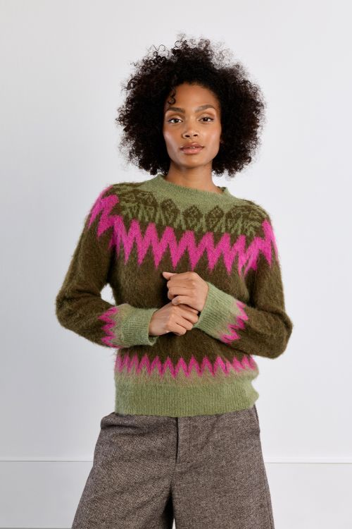 Sweater with geometric patterns