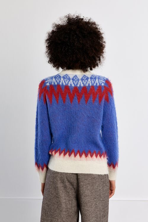 Sweater with geometric patterns