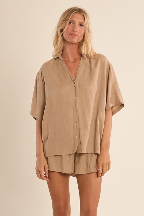 Wide shirt