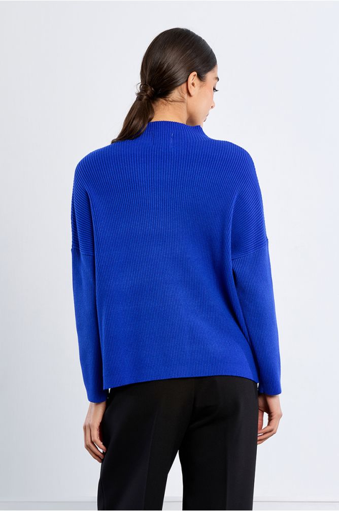 Plain ribbed knit sweater