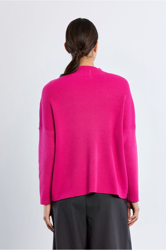 Plain ribbed knit sweater