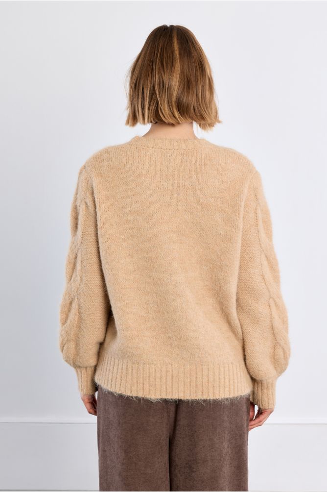 Pull en maille avec détail nœud