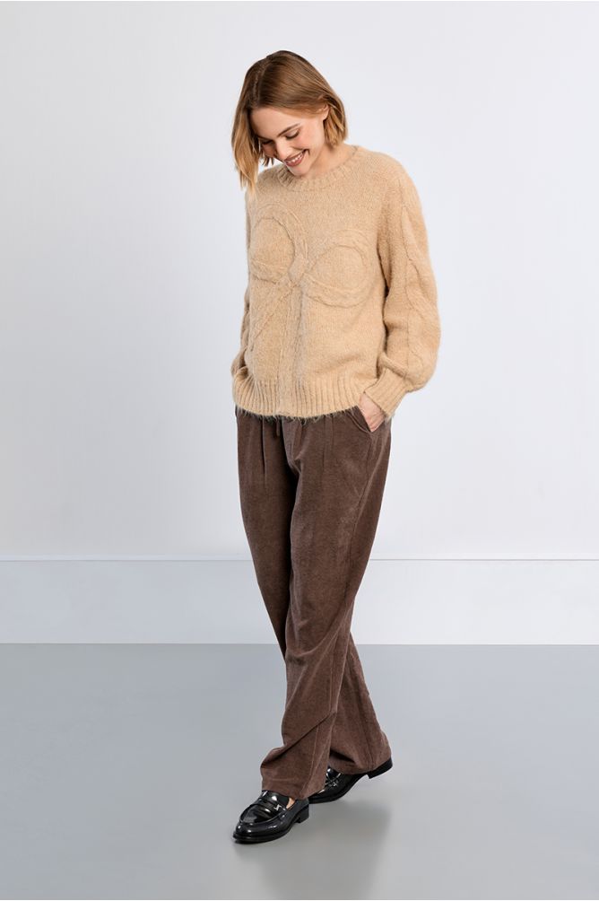 Pull en maille avec détail nœud