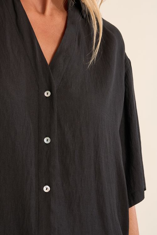 Wide shirt