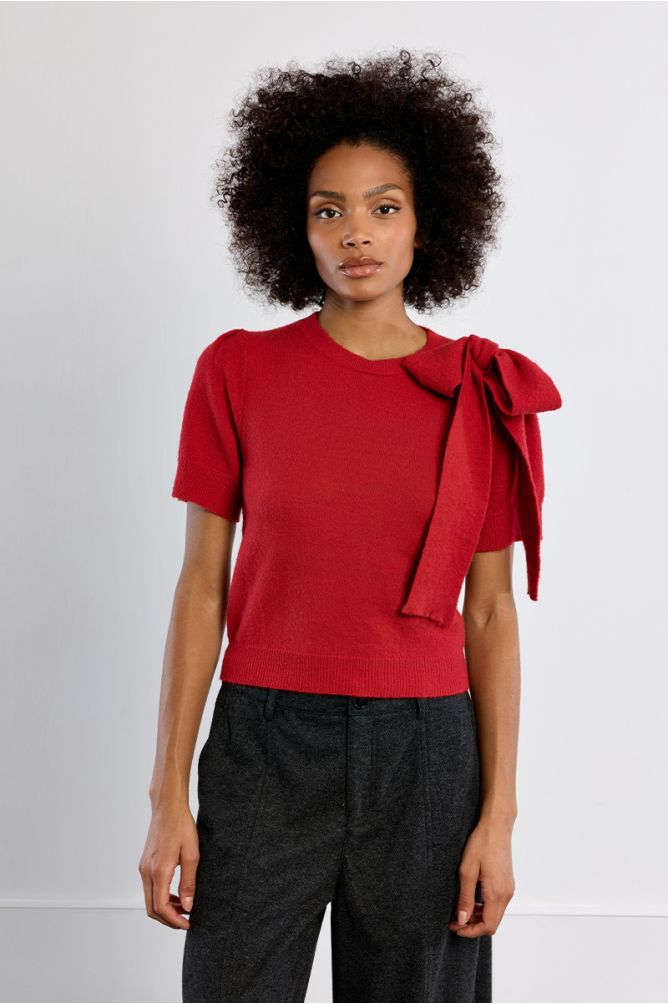 Short-sleeved knitted T-shirt with bow