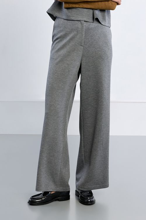 Pantalón largo perneras anchas