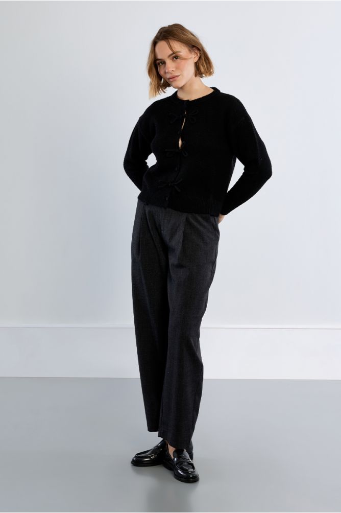 Plain cardigan, with bows