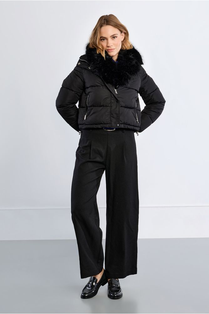 Chaqueta acolchada con cuello de peluche
