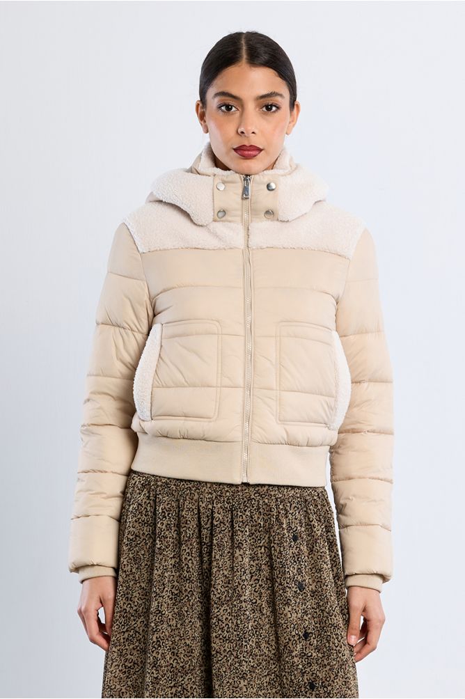 Chaqueta acolchada con capucha