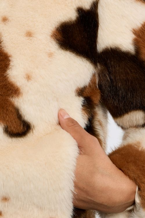 Veste en fausse fourrure, motif animal