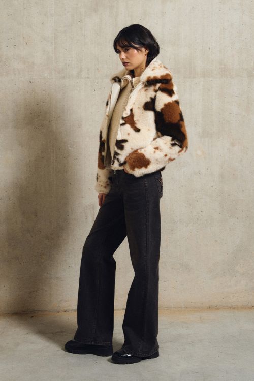 Veste en fausse fourrure, motif animal