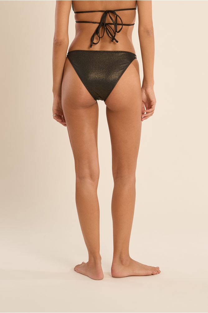 Bas de maillot, bijou cœur