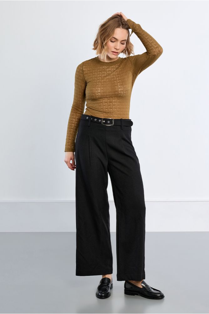 High-waisted pleated trousers, wide