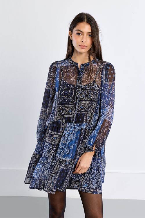 Vestido de manga larga estampado y volantes