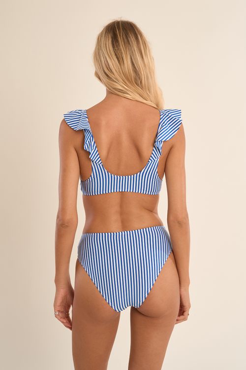 Top de bikini con volantes y estampado.