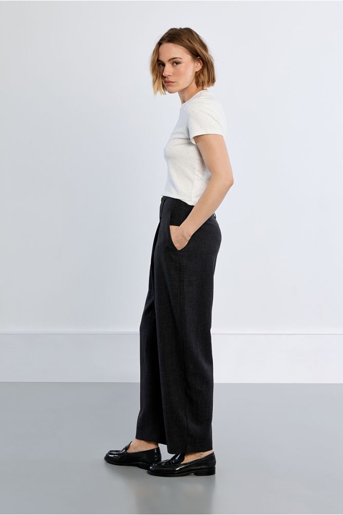 Barrel trousers, pleated