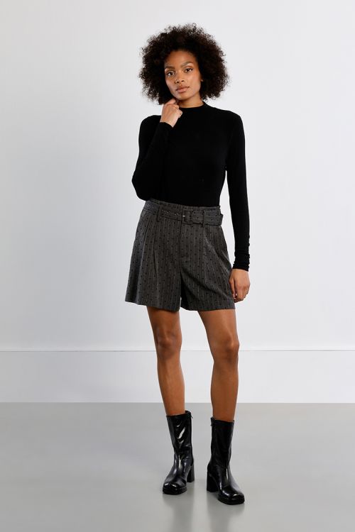 Short midi rayé, à cœurs