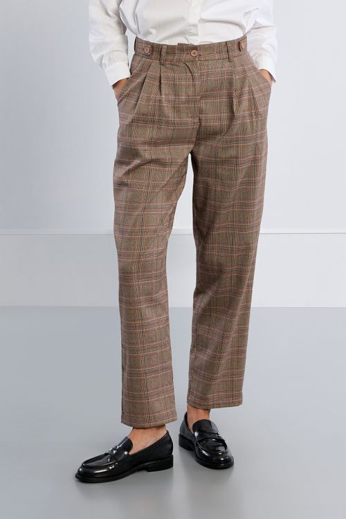 Carrot pants, checked