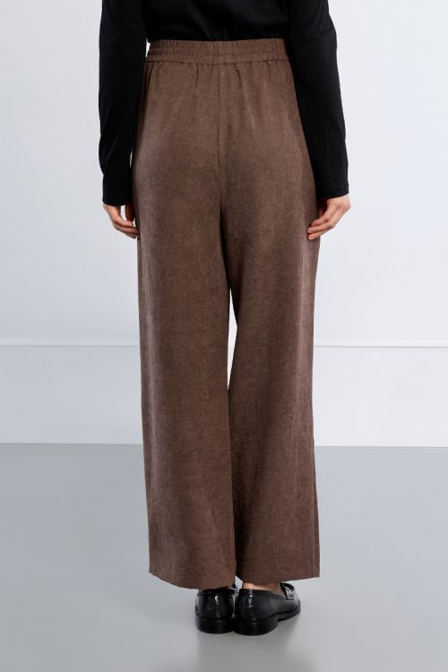 Pantalón largo perneras anchas