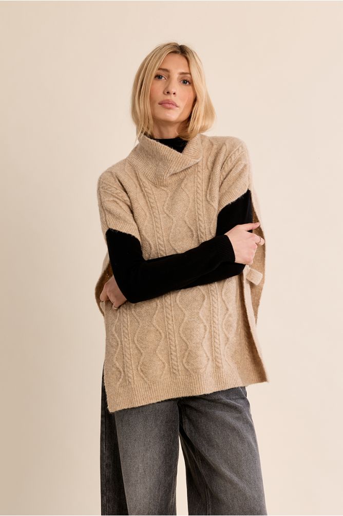 Poncho in maglia a trecce - Molly Bracken