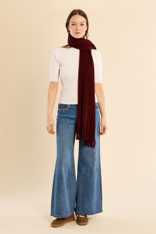 Plain scarf, fringed