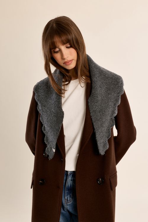 Knitted collar, openwork embroidery