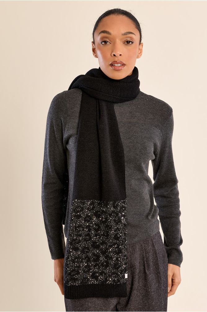 Leopard scarf, with sequins