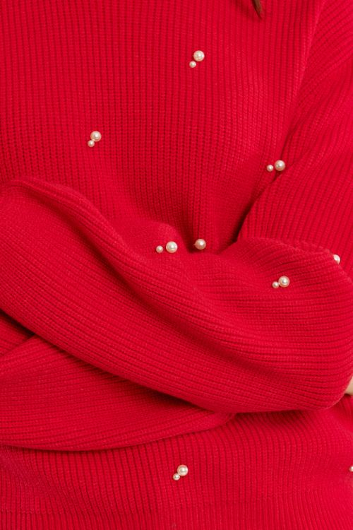 Knitted sweater, with beads