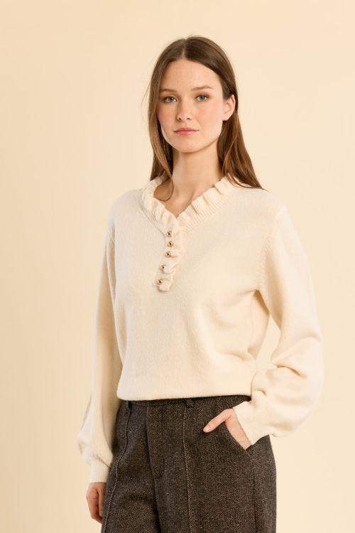 Knitted sweater with ruffled collar